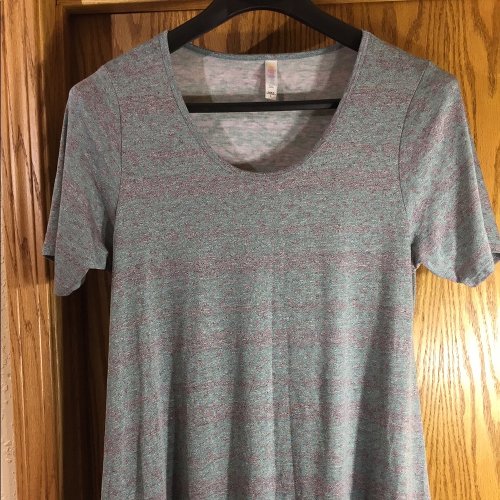 Lularoe Large Perfect Tee-Like New